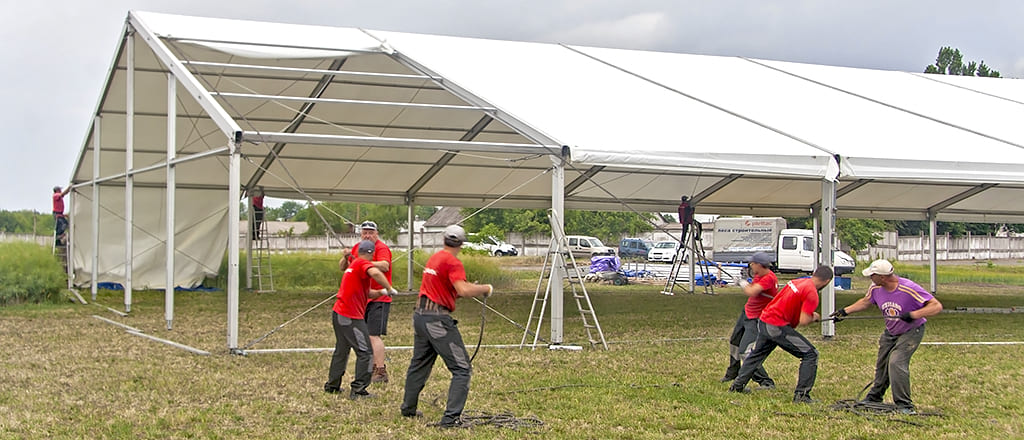 Installation of tent roof